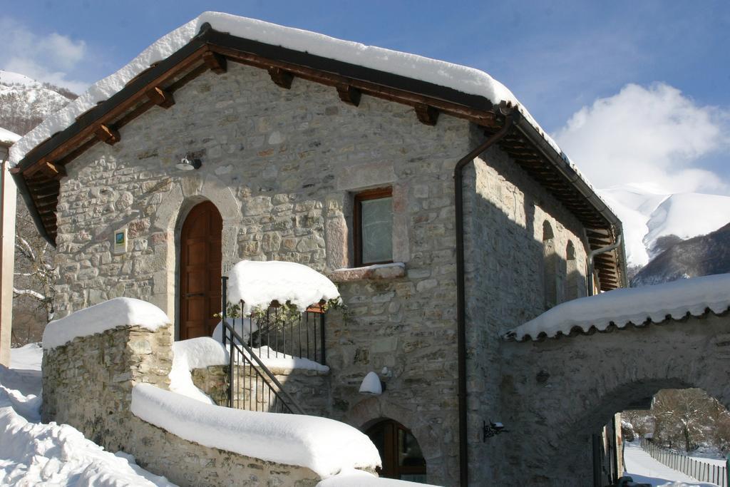 B&B Cascina Dell'Orso Castelsantangelo sul Nera Exterior foto